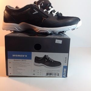 Callaway Golf   Brand New in box. Size 10